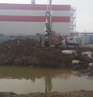 Армированние грунто-цементного основания канализационного коллектора